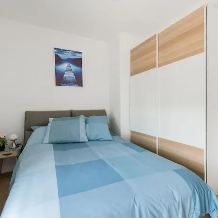 Beautiful Close To Paris * Montreuil (Seine-Saint-Denis)